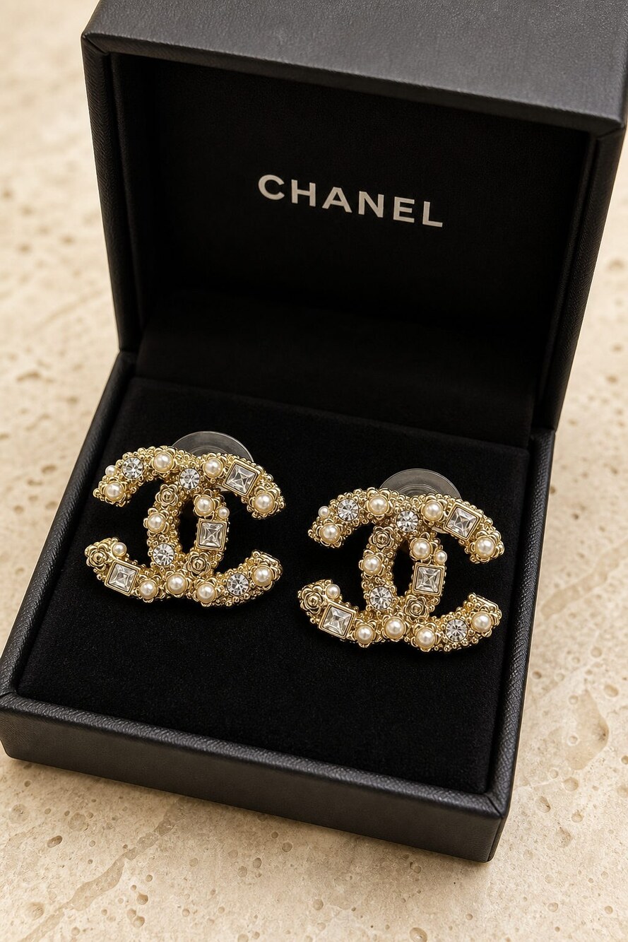 CHANEL Classic Parisian Earrings Style 22 | New with Box - Picture 3 of 9
